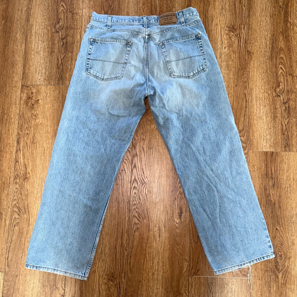 Signature Levi Strauss Mens Loose Fit Light Wash Denim Jeans 36x32 Relaxed y2k